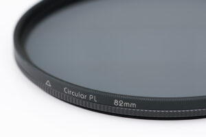 反射・映り込みを除去する『PLフィルター』の効果と使い方