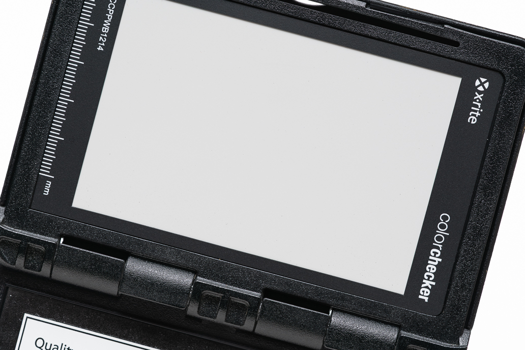 ホワイトバランスを調整する『グレーカード』の使い方