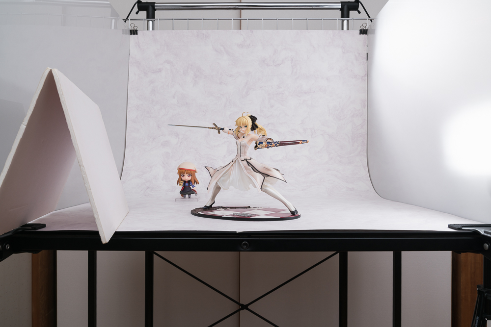 70mmで被写体が綺麗に納まる距離から24mmで撮影